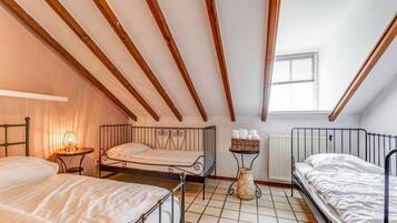 2 chambres, ameublement personnalisé, draps fournis