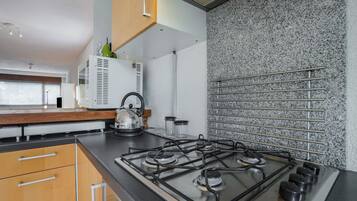 Bungalow | Private kitchen | Electric kettle