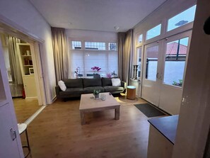 Apartment | Living area