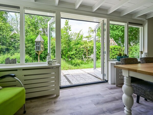 House | Reception - Holiday Home in Reutum With Pond and Trails (Reutum)