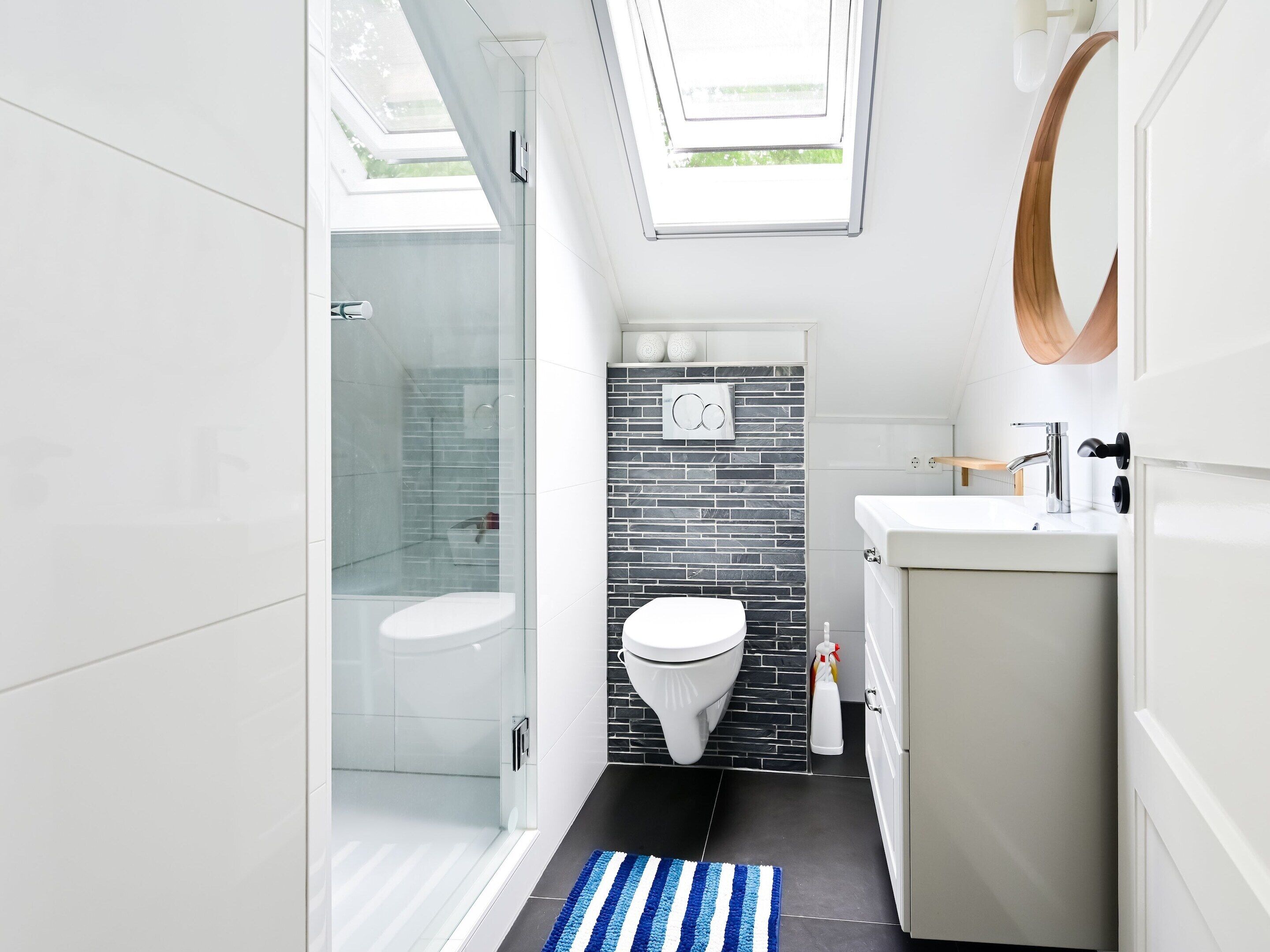House | Bathroom
