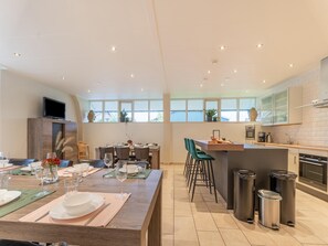 House | Private kitchen | Fridge, microwave, stovetop, highchair - Farmhouse in the Achterhoek With hot tub and Beach Volleyball (Megchelen)