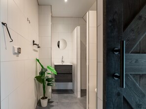 House | Bathroom - Attractive Holiday Home in Voorst With Garden (Voorst)