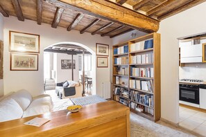 Living area - The Balcony Suite -Piazza del Campo View (Siena)