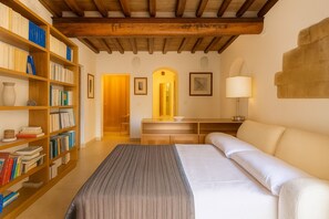 Living area - The Balcony Suite -Piazza del Campo View (Siena)