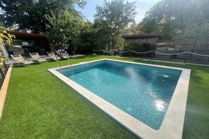 Pool - Vacation home with private swimming pool (Grizane)