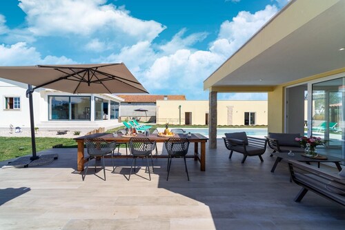 Holiday Home in Netos with Pool and Sauna