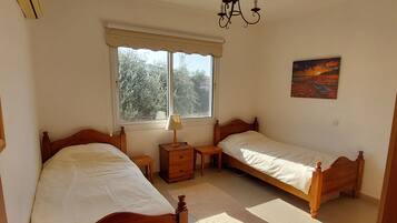 2 bedrooms, WiFi, bed sheets