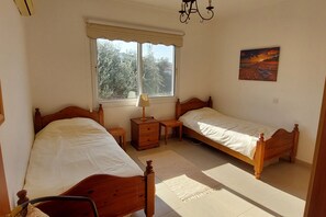 2 bedrooms, WiFi, bed sheets