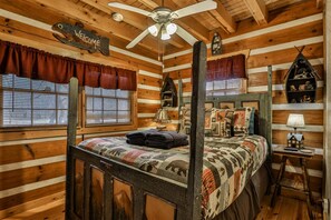 2 bedrooms, iron/ironing board, free WiFi, bed sheets - A Sweet Retreat | Blue Ridge, GA (Blue Ridge)