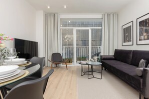 Unclassified image, 2 of 22, button - Bracka Fashion Apartment by Renters (Warsaw)