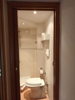 Estudi en suite júnior, 1 dormitori | Bany | Tovalloles 