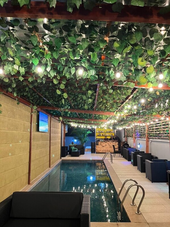 Outdoor pool - The Bermondsey apartments (Lekki)