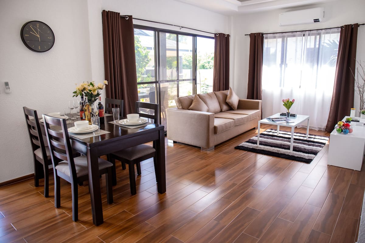 Comfort House | 1 bedroom, premium bedding, blackout drapes, free WiFi