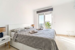 3 bedrooms, iron/ironing board, free WiFi, bed sheets - Townhouse with Stunning Views, Torreblanca, Fuengirola (Fuengirola)
