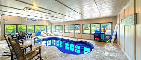 Innenpool, beheizter Pool
