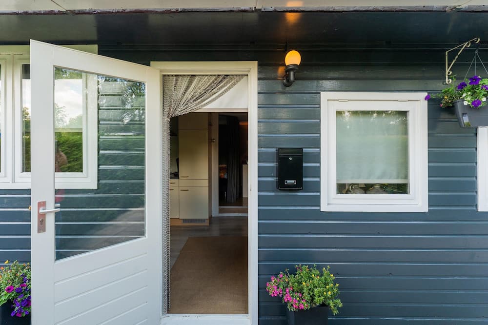 Lovely Wooden Chalet With Garden in Reutum - Dinkel