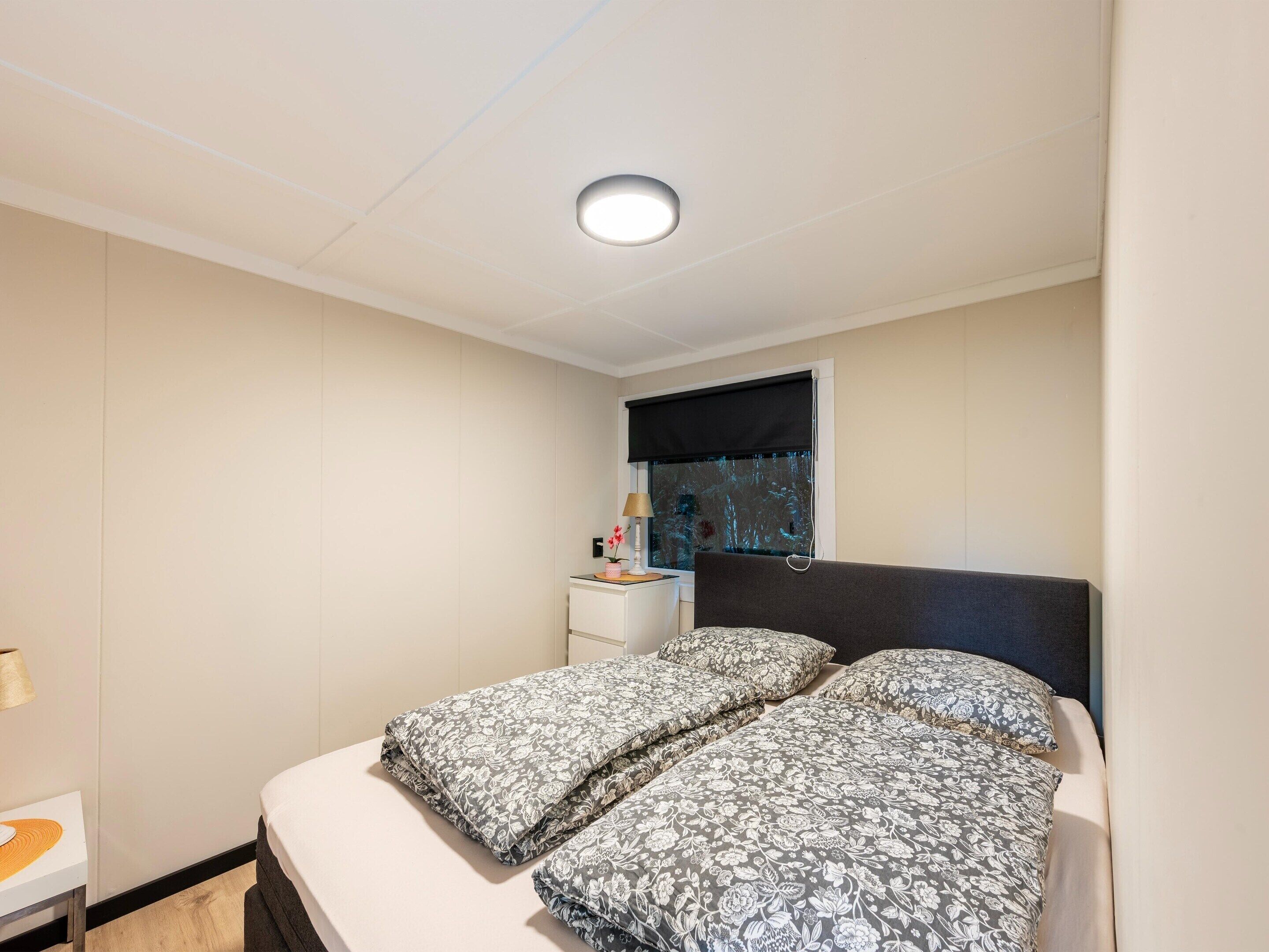 2 bedrooms, individually furnished, bed sheets