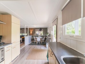 House | Private kitchen - Lovely Wooden Chalet With Garden in Reutum (Reutum)