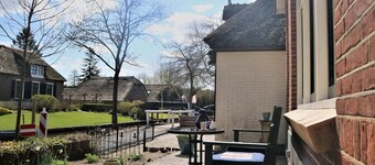 Apartment in Giethoorn With Parking