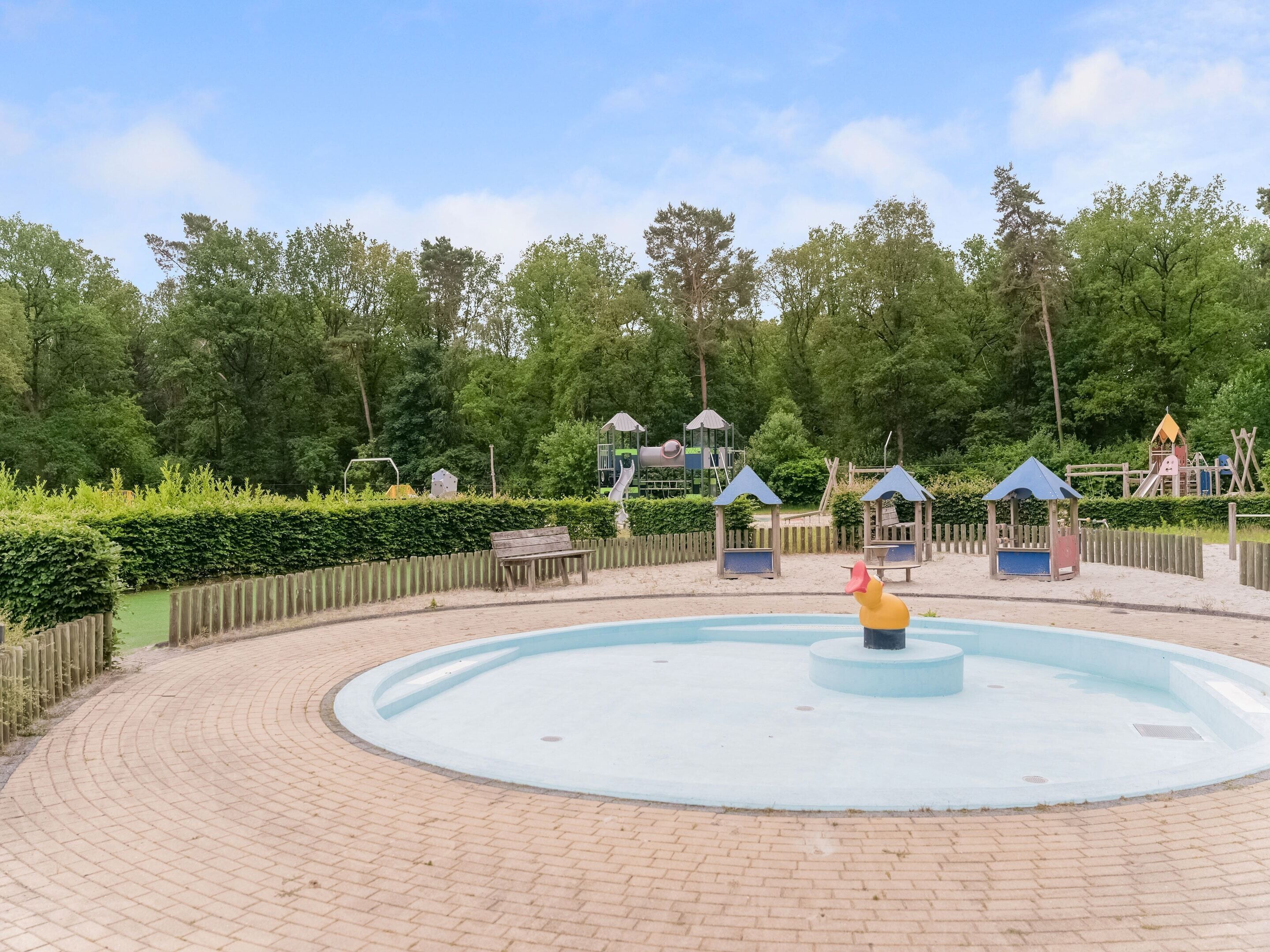Hus | Pool | Utomhuspool