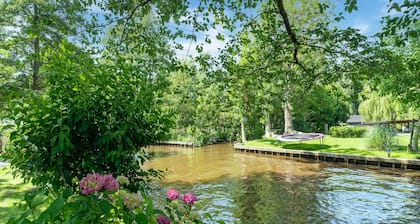 Group Home in Giethoorn With Waterside Terrace
