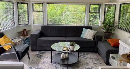 Lovely Chalet in De Pol With Garden