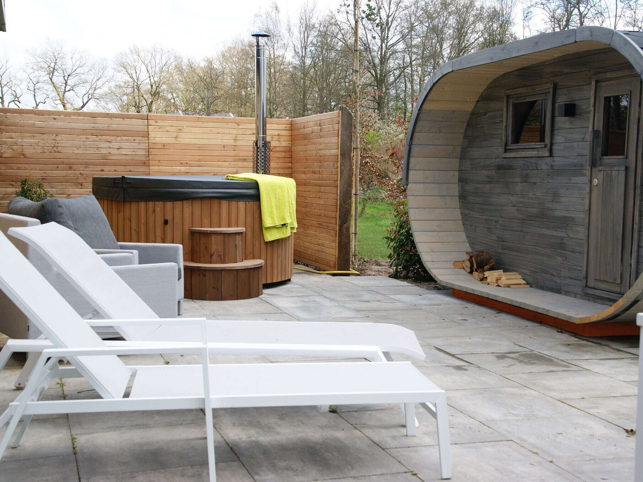 Bathtub spa outdoor