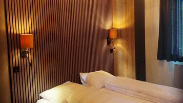 House | 1 bedroom, individually furnished, bed sheets