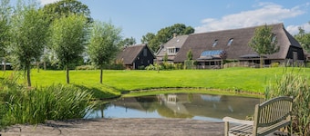 Grandeur Farmhouse in Dwingeloo