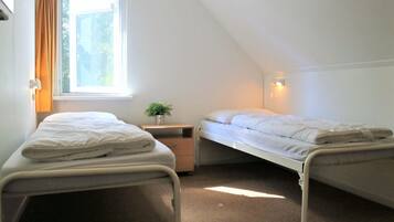 3 bedrooms, individually furnished, bed sheets