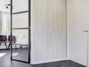 House | Reception - Lakeside Luxury; Sauna & Hot Tub (Noordwolde)