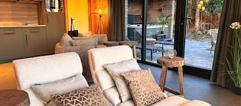 Wellness Retreat With Private Hot Tub