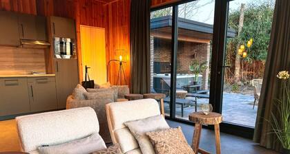 Wellness Retreat With Private Hot Tub