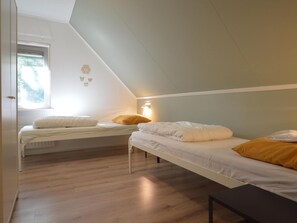 House | 5 bedrooms, individually furnished, bed sheets - Holiday Home Near Lemelerberg Nature Reserve (Lemele)