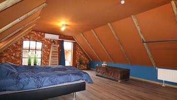 Apartment | 1 bedroom, individually furnished, bed sheets