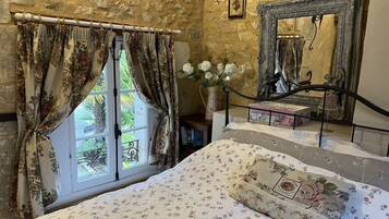 2 chambres, fer et planche Ă repasser, lit parapluie, Wi-Fi