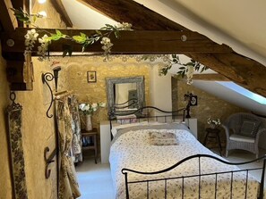 2 bedrooms, iron/ironing board, travel crib, WiFi - La Chenaie ( 2C ) (Sorges et Ligueux en Périgord)