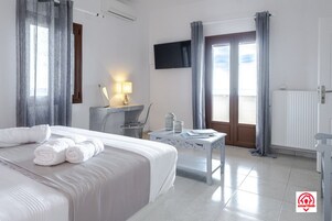 1 habitación, tabla de planchar con plancha y wifi gratis 