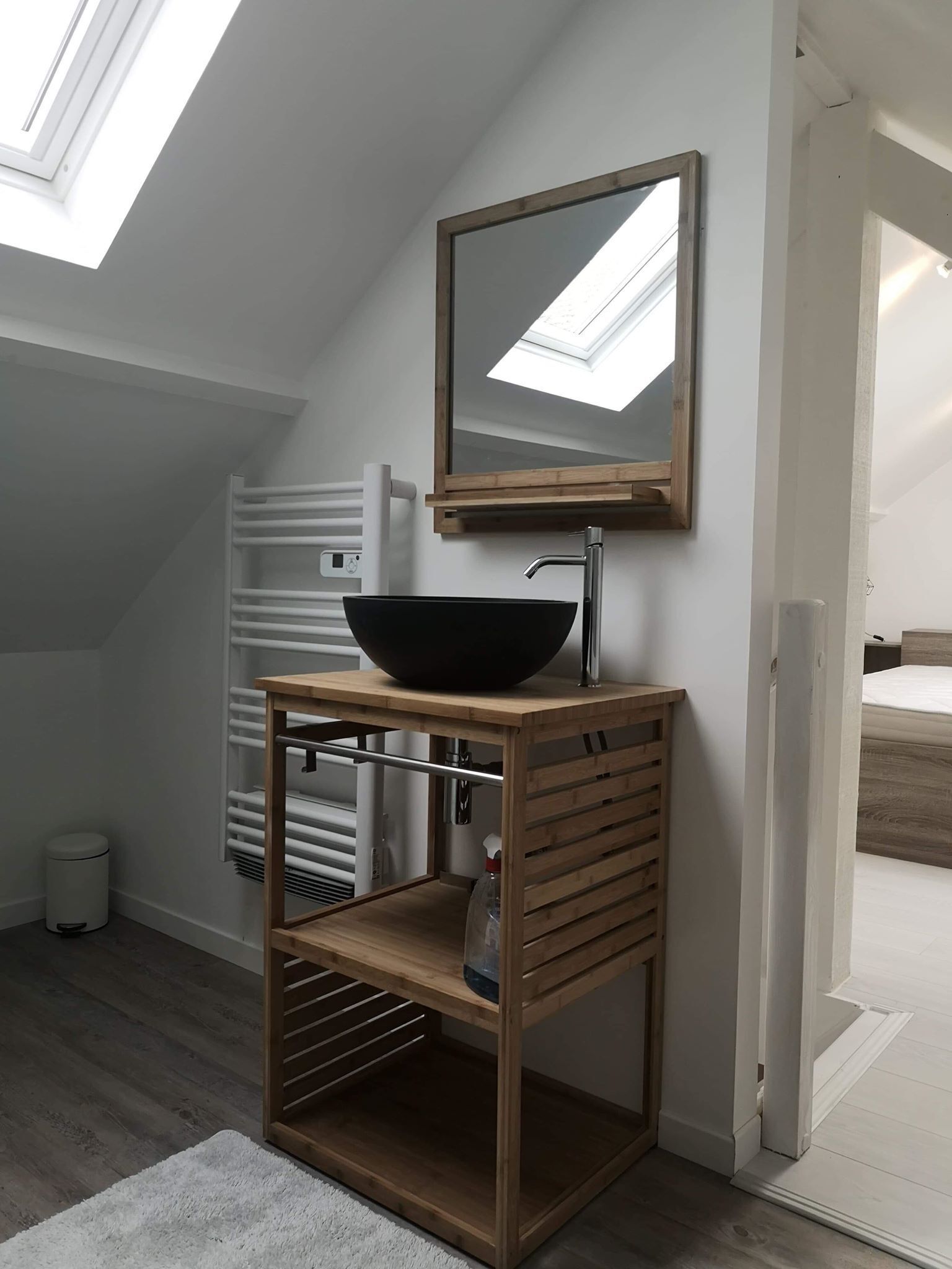 1 habitación, insonorización, tabla de planchar con plancha y wifi 