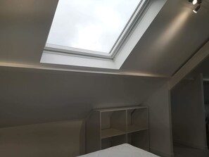1 habitación, insonorización, tabla de planchar con plancha y wifi 
