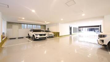 Parkir mandiri gratis