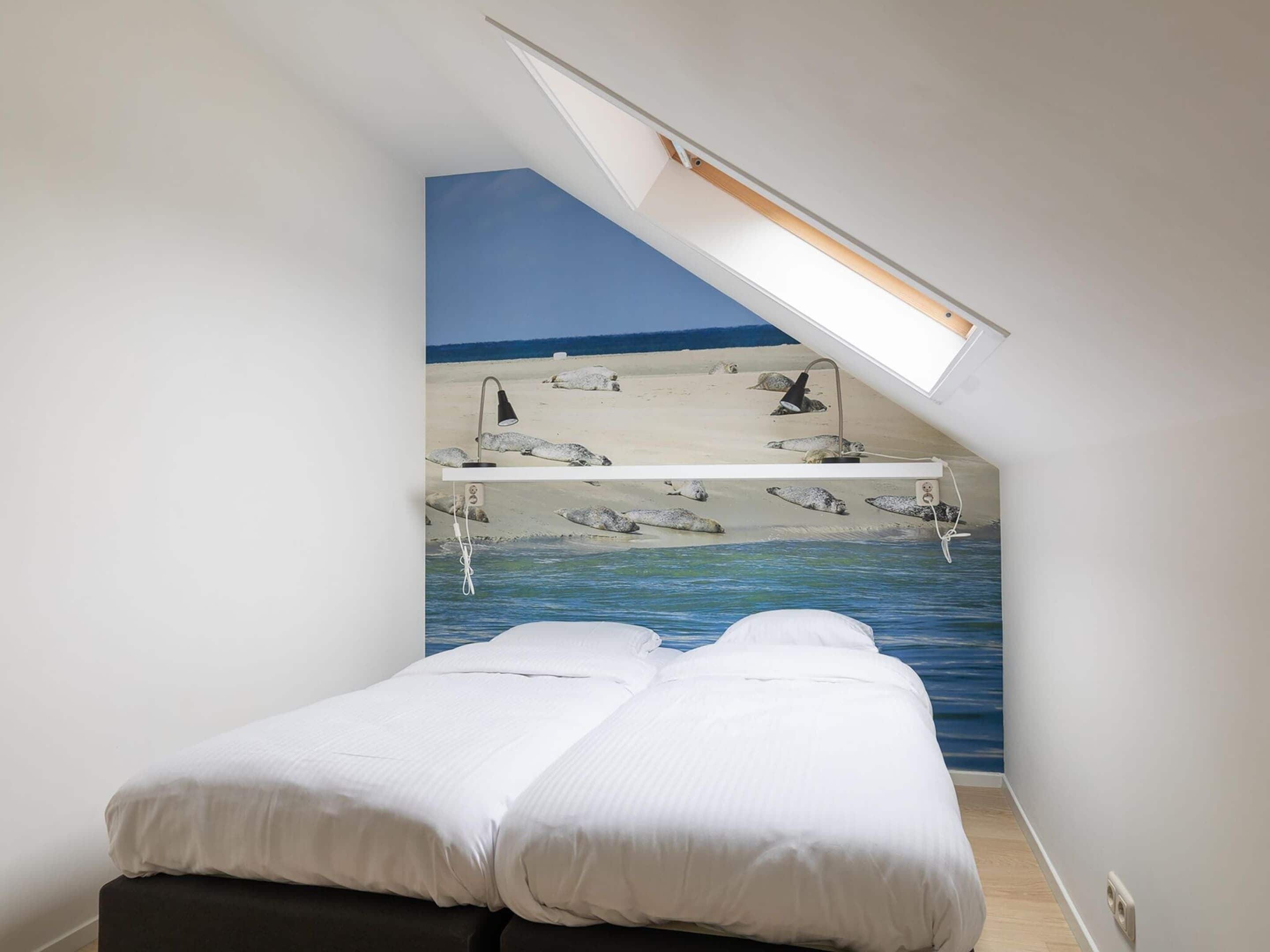 8 chambres, ameublement personnalisé