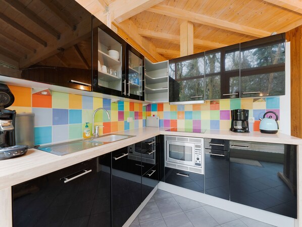 House | Private kitchen | Highchair - Forest House in Norg With Private Sauna (Norg)