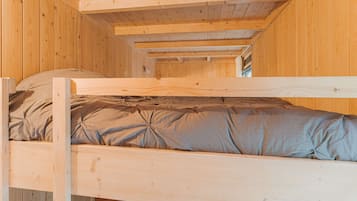 Casa | 3 dormitorios, mobiliario individual, ropa de cama