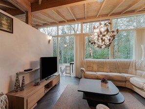 House | Living room - Forest House in Norg With Private Sauna (Norg)