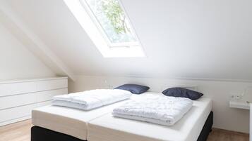 5 bedrooms, individually furnished