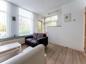 Living room - Waterside Escape With Private Jetty (Heeg)