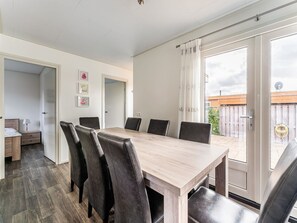 House | Dining - Luxury Holiday Home in Bantega With Harbour and Sloop (Bantega)