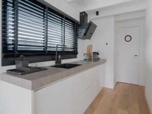 Mobile Home | Private kitchen